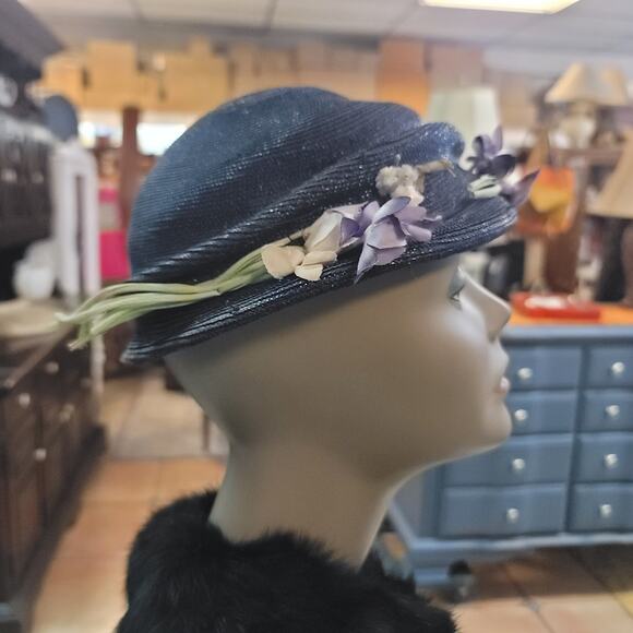 Vintage 40s The Rhodes Hat Navy Blue Straw Cloche Lilac Floral Wreath 50s